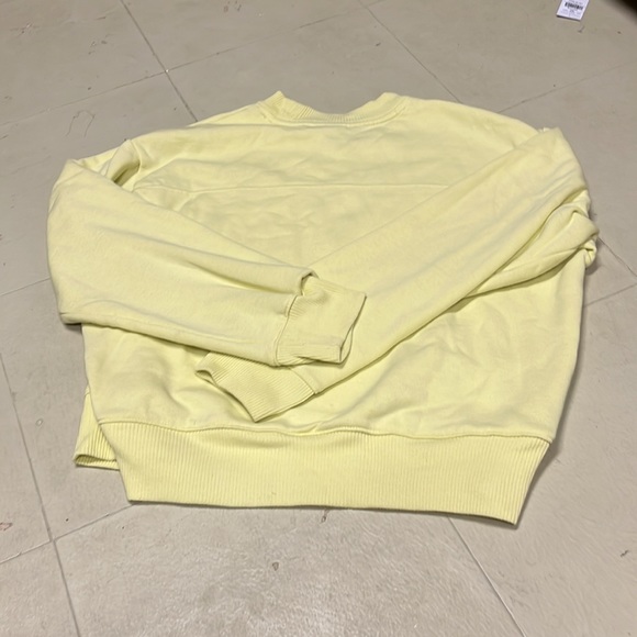 Target sweatshirts worn once to twice small stain on brown shirt as shown - Picture 5 of 6